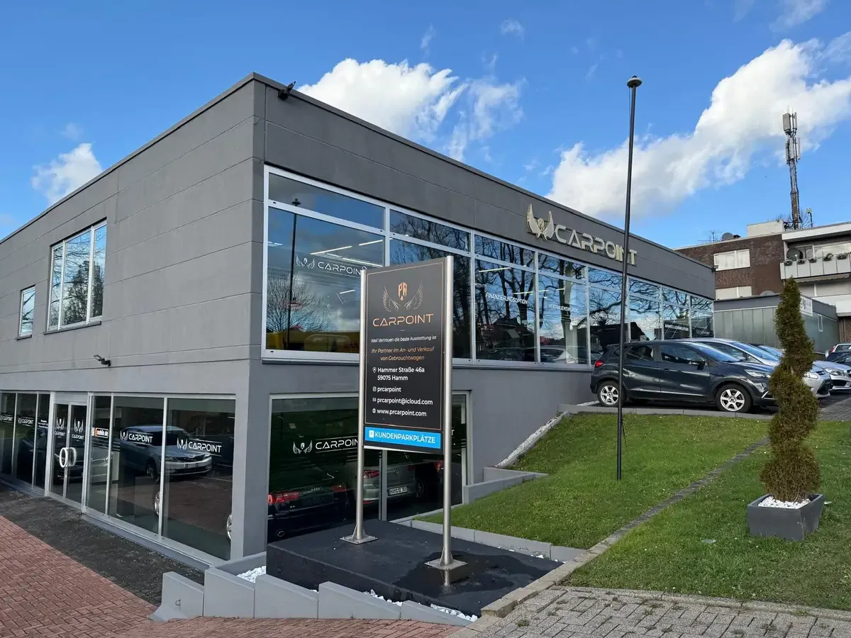 Das Gebäude von PR Carpoint von der Hammer Straße aus gesehen